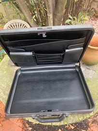 Valigietta rigida 24 ore