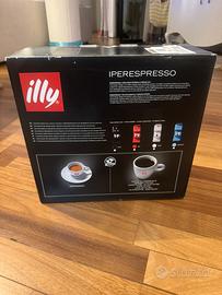 Illy macchina caffè