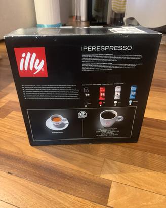 Illy macchina caffè