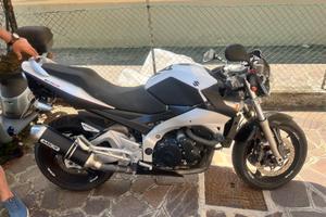 Suzuki GSR 600
