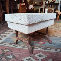 Antica fioriera travertino e ferro battuto 700/800