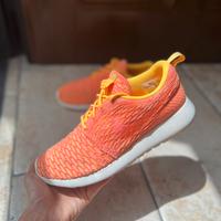 Nike Roshe Run Flyknit Hot Lava (W) Scarpe Running