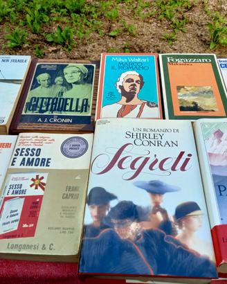 LIBRI "ROMANCE" E ALTRO..