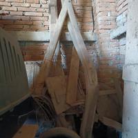 carro in legno e aratro 