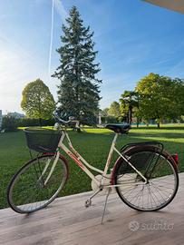 Bicicletta donna Legnano – cestino e portapacchi