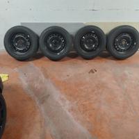 Cerchi   completi di gommte invernali Hankook