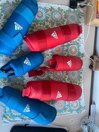 paratibia da karate Adidas WLK  blu e rosso