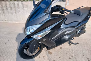 yamaha tmax solo 10000km