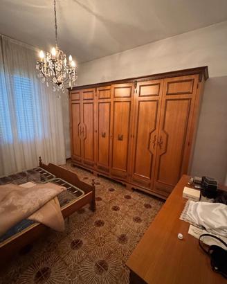 Camera da letto completa in noce