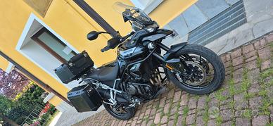 Tiger 900 GT Pro super accessoriata