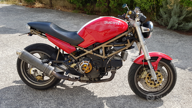 Ducati monster 900