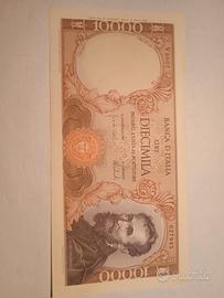 banconota da 10.000 lire.