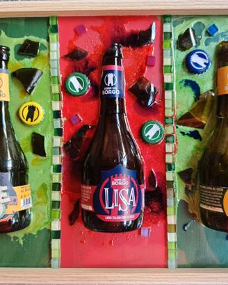 QUADRO CON BOTTIGLIE DI BIRRA ARTIGIANALE