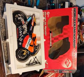modellino moto honda 1/6 valentino rossi 
