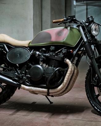 Kawasaki 750 special custom in stile café racer