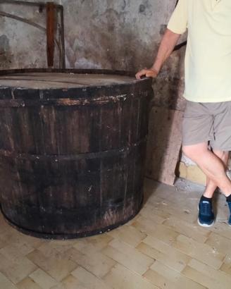Tino antico in legno