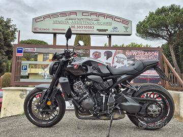 Honda CB 1000 R Black Edition