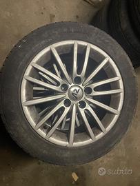 Gomme con cerchi in lega