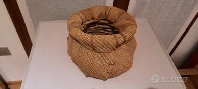 Vaso artigianale in Banano