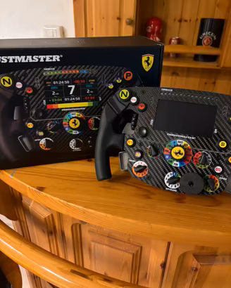 Volante F1 sf 1000 + motore tgt2  +pedaliera tcl