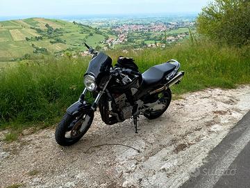 Honda Hornet 900  