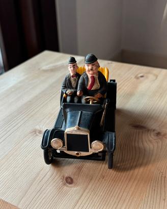 Modellino auto Ford G3 Stanlio e Ollio