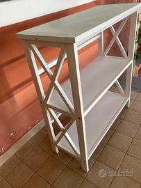 Scaffale in legno bianco