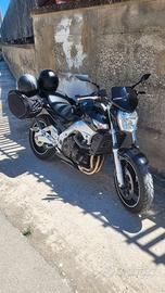 Suzuki GSR 600, con accessori, scarichi Leo Vinci