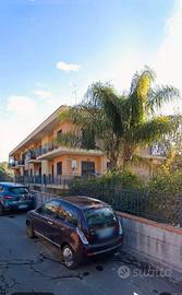 Aci trezza collina: 2 vani in elegante condominio