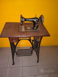 vecchia macchina da cucire Singer 
