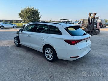 SEAT Leon Sportstourer 2.0 tdi 115cv INCIDENTATA