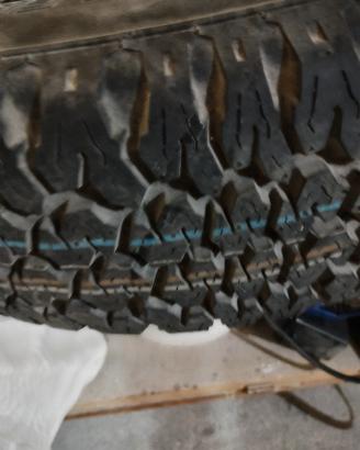 ruota fuoristrada 5 fori   205/75/15