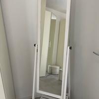 specchio da terra IKEA ISFJORDEN bianco 25 euro