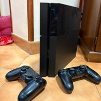 PlayStation 4 + giochi + 2 controller