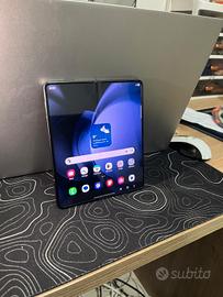 Samsung Galaxy Z Fold5, RAM 12GB, ROM 512GB.