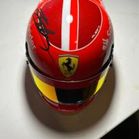 Casco 1/2 Ferrari autografato Charles Leclerc