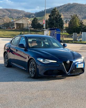 Alfa Romeo Giulia 2.2 Diesel 180 CV Sport Launch