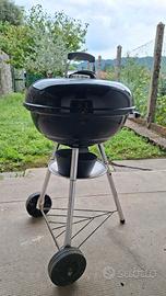Weber Barbecue a carbone Compact Kettle e griglie.