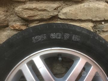 Gomme 195/60 R 15