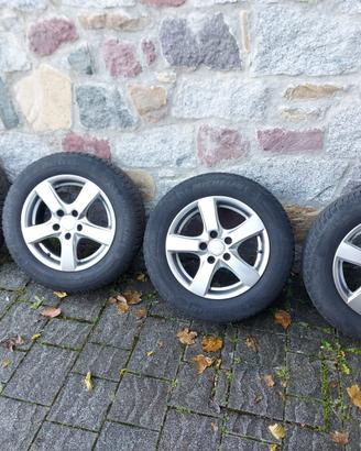 Cerchi Lega MAK 15"+Gomme invernali Michelin Alpin