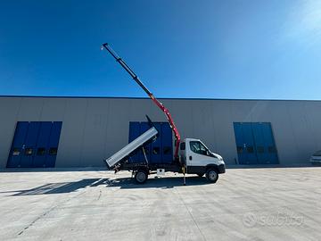 Iveco daily 35c14 con cassone ribaltabile e gru hc