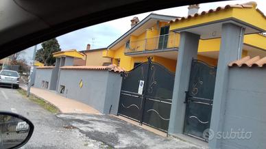 Casilina. Magazzino mq 625 altezza 4 mt ampi spazi