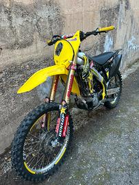 Suzuki RM.Z ? un aereo