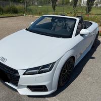 AUDI TT 3ª serie - 2015