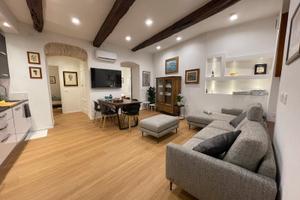 Elegante appartamento a Castello con vista torre