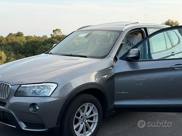 BMW X3 20d “Tetto Panoramico apribile”