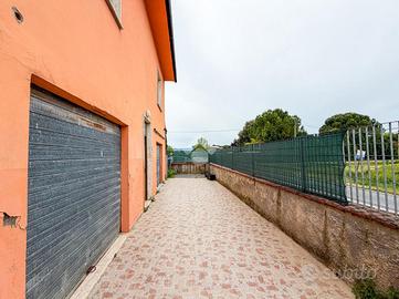 4 LOCALI A PONSACCO