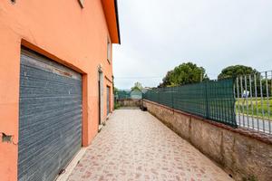 4 LOCALI A PONSACCO