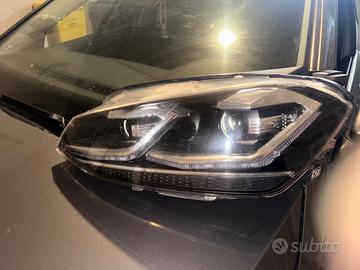 FARO ANTERIORE SINISTRO PER VOLKSWAGEN Golf 7