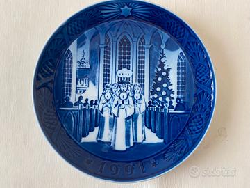 Piatto di Natale della ROYAL COPENHAGEN 1999